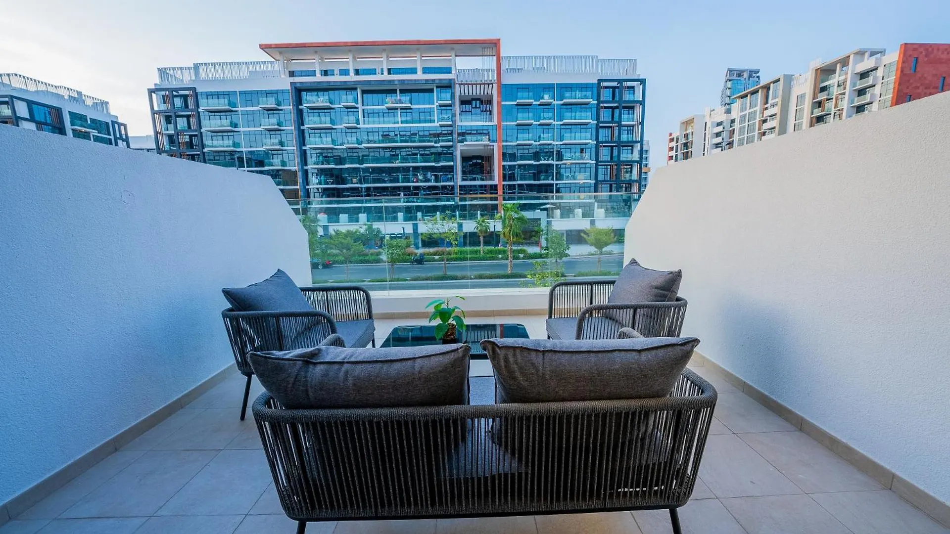 Holiday home Elegant Studio With Pool Access & Private Terrace Dubai
